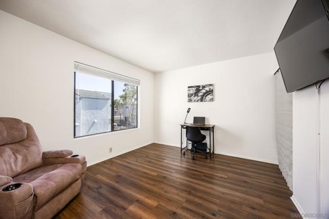 3236 Via Alicante, La Jolla CA: https://media.crmls.org/mediaz/7cf5c6d9-7328-40b1-9fd2-3902b8921edd.jpg