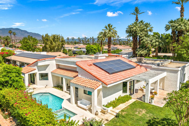 75465 Montecito Drive, Indian Wells CA: https://media.crmls.org/mediaz/7cf70217-1081-404c-ab5c-15db231e26f9.jpg