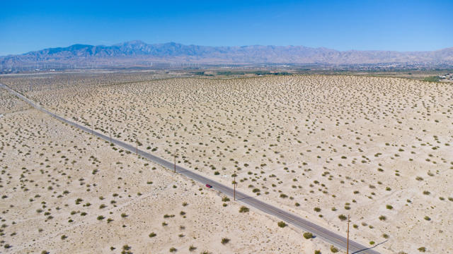 5 .50 Varner Road, Cathedral City CA: https://media.crmls.org/mediaz/7cf7aa47-f29f-4655-8236-491fee409683.jpg