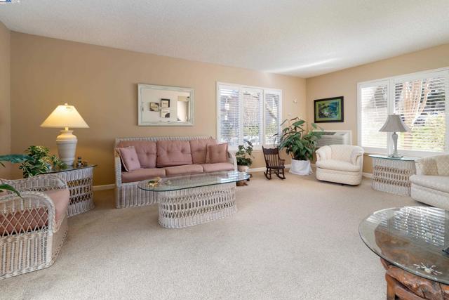 1141 PTARMIGAN DR, Walnut Creek CA: https://media.crmls.org/mediaz/7cf874ac-cd34-4924-9f31-0b0ce33afc6d.jpg