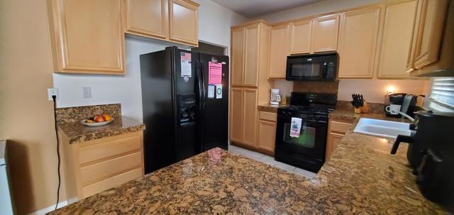 47825 Endless Sky, La Quinta CA: https://media.crmls.org/mediaz/7cf8bc96-5a58-4fb9-8762-d097b29b7fab.jpg