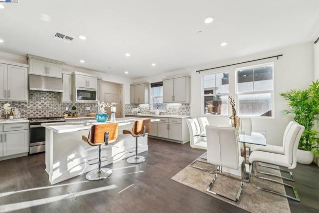 37898 Seafarer Road, Newark CA: https://media.crmls.org/mediaz/7cf966d1-281f-4c08-ac6e-05085c8744ea.jpg