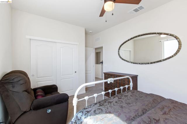 2469 Talaria Dr, Oakley CA: https://media.crmls.org/mediaz/7cf9cf02-ec0d-4835-afa2-e4645393b1a1.jpg