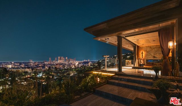 1851 N Stanley Avenue, Los Angeles CA: https://media.crmls.org/mediaz/7cf9d8f1-fd74-451a-b017-017e6ddeeec1.jpg