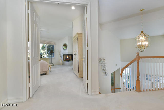 31775 Oak Ranch Court, Westlake Village CA: https://media.crmls.org/mediaz/7cfa627f-dc0f-4f48-b0f1-1114a63c8f5d.jpg