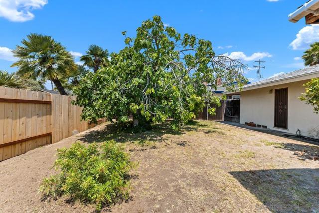 5824 Kent Pl, San Diego CA: https://media.crmls.org/mediaz/7cfaa159-845f-4434-909c-d1f026c54635.jpg