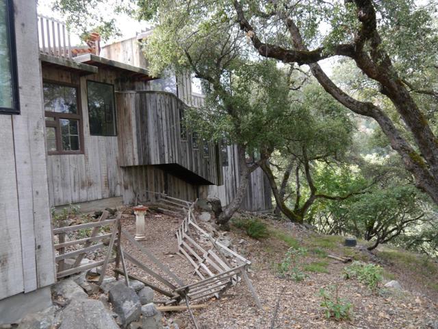 39450 Tassajara Road, Carmel Valley CA: https://media.crmls.org/mediaz/7cfaa512-025a-45ea-bb4a-5f6380475835.jpg