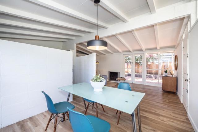 575 E Meadow Drive, Palo Alto CA: https://media.crmls.org/mediaz/7cfaef2d-f16e-45fa-96ad-b8ab6dd80e9f.jpg