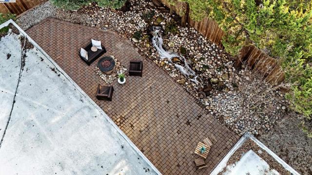 4004 Salem St, Concord CA: https://media.crmls.org/mediaz/7cfafbaf-53dd-48ca-b1de-af899e06dad0.jpg