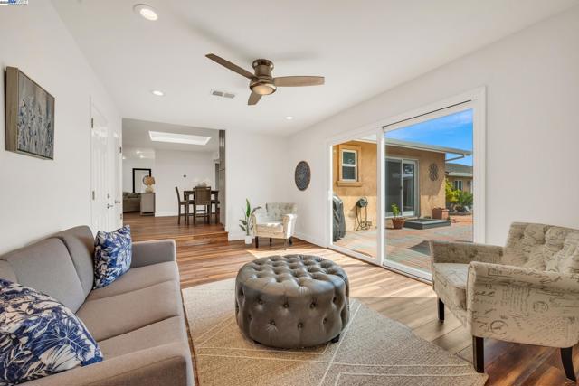 38243 Manzanita St, Newark CA: https://media.crmls.org/mediaz/7cfb6dbd-0375-49d3-a4b3-45e59f885637.jpg