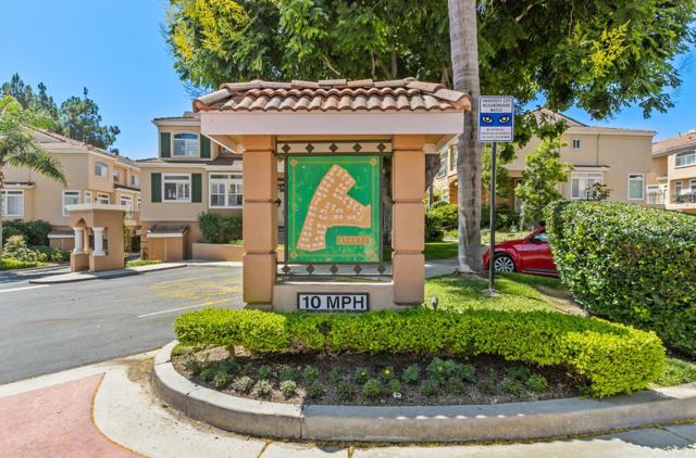 Detail Gallery Image 37 of 42 For 7122 Calabria Ct #E,  San Diego,  CA 92122 - 3 Beds | 2/1 Baths