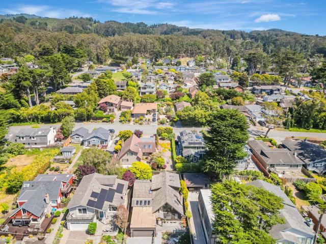 1025 Tamarind Street, Montara CA: https://media.crmls.org/mediaz/7cfdd9d5-1544-4408-a871-6e072c93dae5.jpg