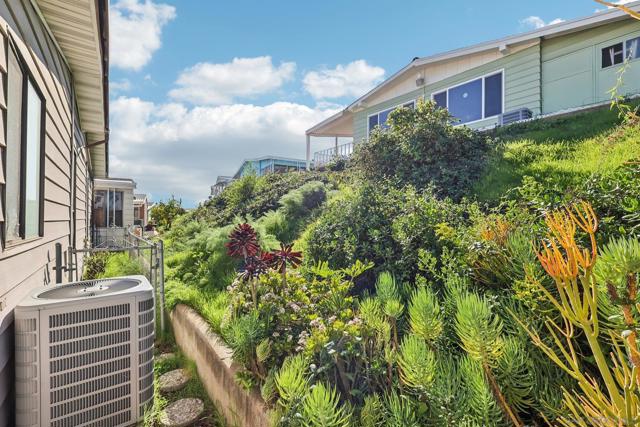 275 S Worthington St, Spring Valley CA: https://media.crmls.org/mediaz/7cfe5502-01d8-4216-957e-84ee386328bd.jpg