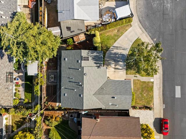 3257 Llano Street, San Mateo CA: https://media.crmls.org/mediaz/7cfe7b2d-7b58-4976-a334-d3156fa59fd5.jpg