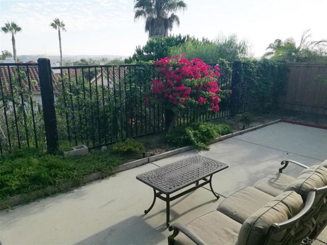 4251 Sturgeon Ct, San Diego CA: https://media.crmls.org/mediaz/7cfed338-58dc-44b7-b975-32f18df58d4b.jpg