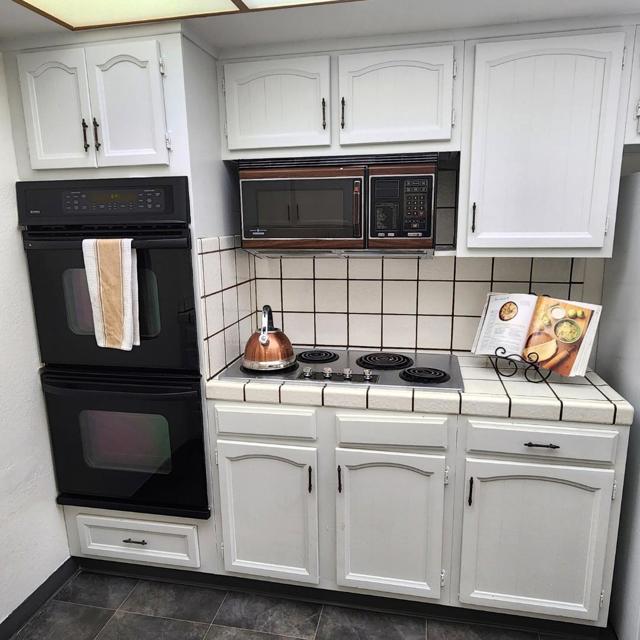 1500 Broadway, Burlingame CA: https://media.crmls.org/mediaz/7d0098ce-e33a-4a19-9216-a695ff84318d.jpg