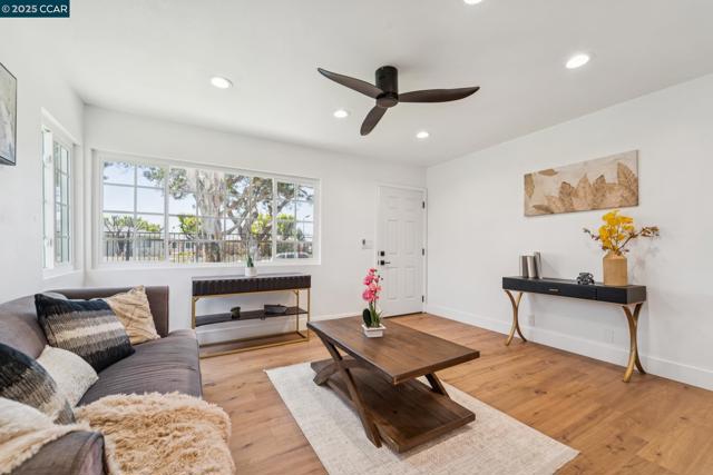 23230 Anchor Avenue, Carson CA: https://media.crmls.org/mediaz/7d00ea5e-3211-4d2d-b755-b5e0fc95bde9.jpg