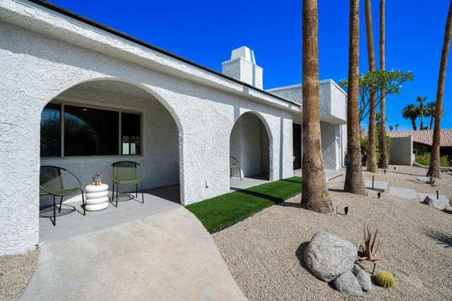 48335 Alan Circle, Palm Desert CA: https://media.crmls.org/mediaz/7d016b42-9fd3-4951-a4d1-1713d76b0591.jpg