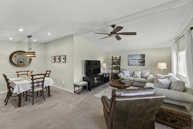 Detail Gallery Image 4 of 49 For 21421 Tumbleweed Way, Saugus,  CA 91350 - 3 Beds | 2 Baths