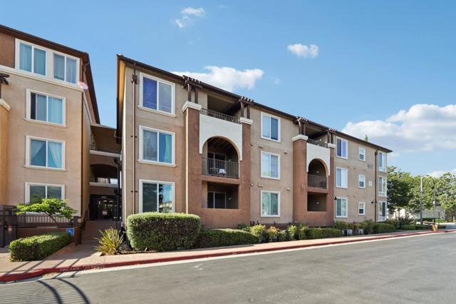 801 S Winchester Boulevard, San Jose CA: https://media.crmls.org/mediaz/7d03fef3-371c-4b94-92ad-2ac0e0a4b650.jpg