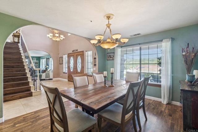 Detail Gallery Image 11 of 60 For 29950 Robbie Ln, Vista,  CA 92084 - 4 Beds | 3 Baths