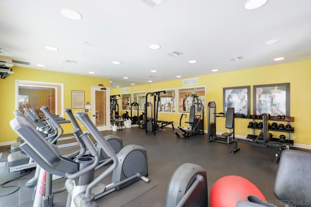 10653 Golden Willow, San Diego CA: https://media.crmls.org/mediaz/7d0665c0-0658-4fb1-a618-e061bdadbf32.jpg