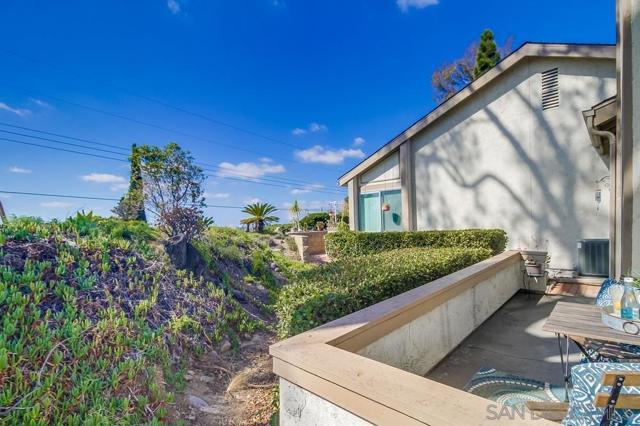 5430 Baltimore Drive Unit 72, La Mesa CA: https://media.crmls.org/mediaz/7d07598c-9a5d-48b9-9321-765d031b1191.jpg