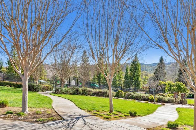 2645 Muirfield Way, Gilroy CA: https://media.crmls.org/mediaz/7d075d2f-46c5-47a6-8189-149add8d17c8.jpg