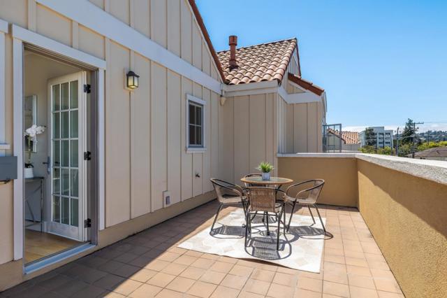 1705 Palm Avenue, San Mateo CA: https://media.crmls.org/mediaz/7d082eb5-39b6-40d9-9fc8-bbe3b2d0111d.jpg