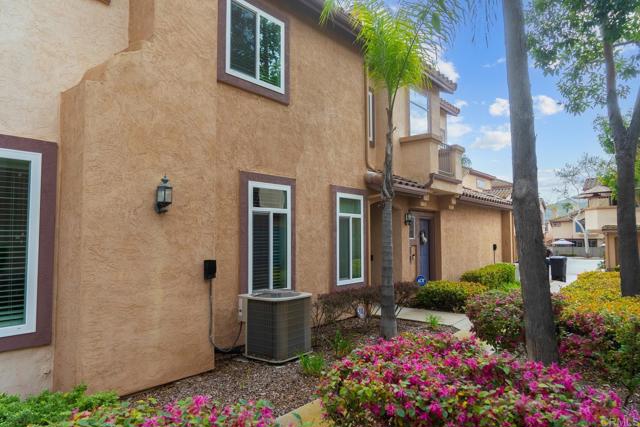 Detail Gallery Image 50 of 64 For 11372 via Rancho San Diego #B,  El Cajon,  CA 92019 - 3 Beds | 2/1 Baths
