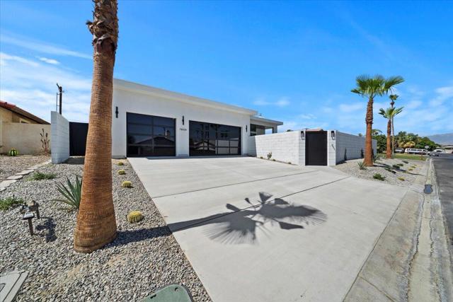 78525 Orcabessa Drive, Bermuda Dunes CA: https://media.crmls.org/mediaz/7d086497-723b-476c-8df6-727e12eaec22.jpg