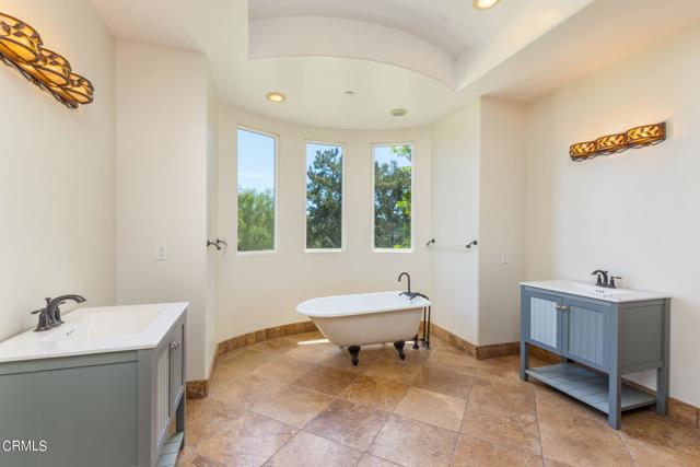 Detail Gallery Image 7 of 28 For 366 Avocado Pl, Camarillo,  CA 93010 - 4 Beds | 4/1 Baths