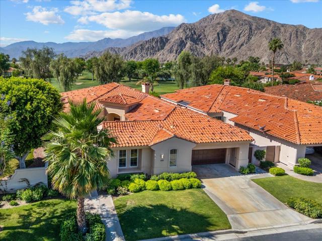 79765 Liga, La Quinta CA: https://media.crmls.org/mediaz/7d08dcb3-d80e-4ed1-8641-194a96774259.jpg