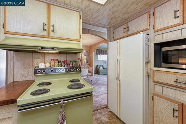 2019 Dalis Drive, Concord CA: https://media.crmls.org/mediaz/7d09bbe2-d19f-4c52-aa36-aaca90280bef.jpg