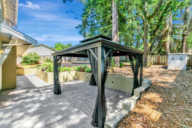 228 N Navarra Drive, Scotts Valley CA: https://media.crmls.org/mediaz/7d09ed16-c24b-447e-880f-e3ac39745f30.jpg