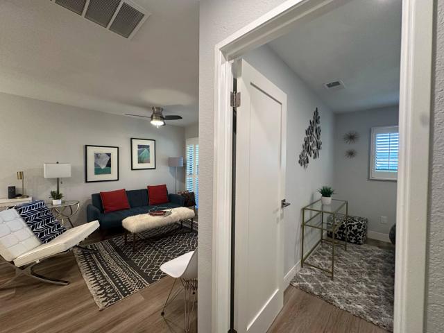 2801 N Los Felices E Circle, Palm Springs CA: https://media.crmls.org/mediaz/7d0a7424-dbdb-42bc-af9b-c6cde0b3c3ee.jpg