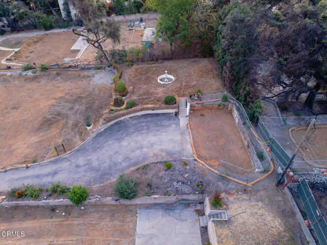 1145 E Altadena Drive, Altadena CA: https://media.crmls.org/mediaz/7d0a7cbc-2734-4f19-a70b-4544ae65ba58.jpg