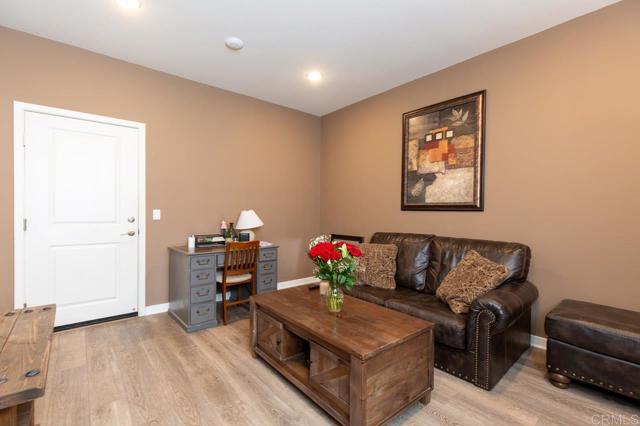 Detail Gallery Image 14 of 26 For 877 Blackstone Drive, San Marcos,  CA 92078 - 2 Beds | 2 Baths