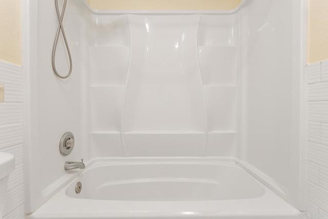 1811 E Grand Avenue, Escondido CA: https://media.crmls.org/mediaz/7d0c072c-4232-4cf7-92e1-d7d2a6a51115.jpg