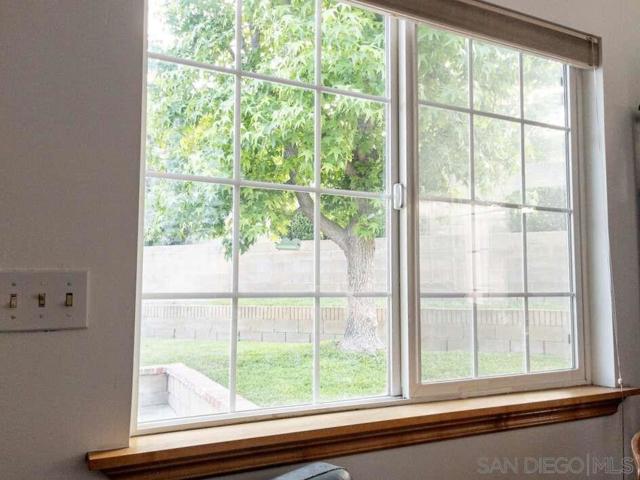 1626 S Boulder Ave, Ontario CA: https://media.crmls.org/mediaz/7d0ccf9e-bf03-414e-a17a-38a68d1bd406.jpg