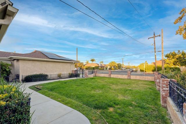 4410 Charger Boulevard, San Diego CA: https://media.crmls.org/mediaz/7d0cf8c4-40ee-4068-970a-0b9fce286160.jpg