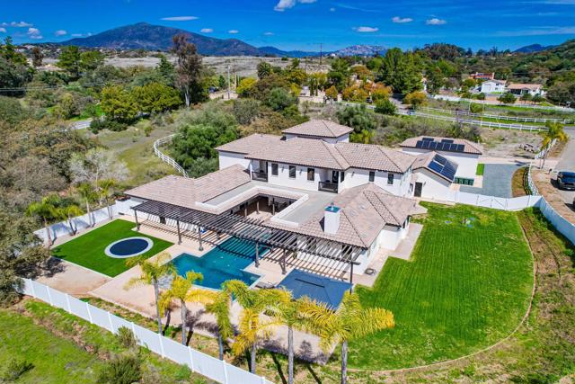 2184 Pacific Crest Dr, Alpine CA: https://media.crmls.org/mediaz/7d0d8859-8a65-47b7-b70a-a6c6388da953.jpg