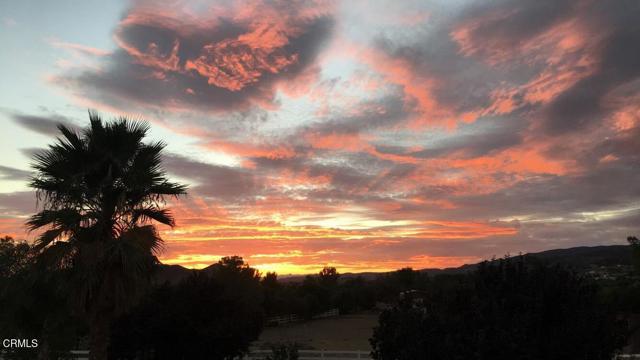 35135 Caprock Road, Santa Clarita CA: https://media.crmls.org/mediaz/7d0da42d-1a1c-4d18-b2d5-e4e0424de0c7.jpg