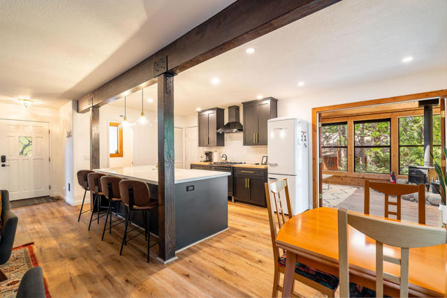 24542 Fern Valley Road, Idyllwild CA: https://media.crmls.org/mediaz/7d0e8686-3b00-4e74-a51d-35e81e684860.jpg