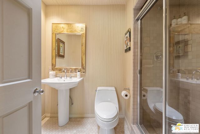 Image 48 of 57 For 311 Via Sol  