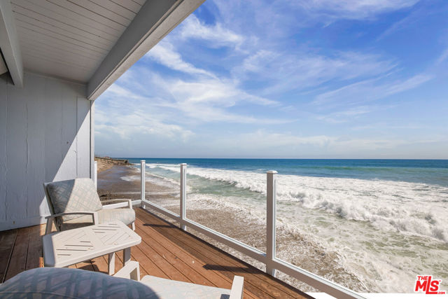 11770 Pacific Coast Highway, Malibu CA: https://media.crmls.org/mediaz/7d0f4b66-a6bd-457a-a7d6-9b305c686617.jpg