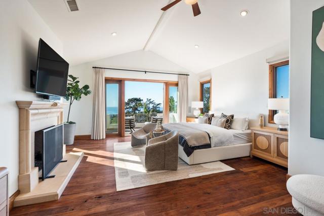 Image 36 of 69 For 8080 La Jolla Scenic Dr