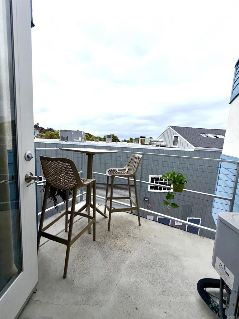 687 Coast Highway 101 - photo 4