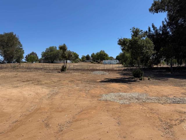 Detail Gallery Image 2 of 10 For 2055 Riviera Dr, Vista,  CA 92084 - – Beds | – Baths