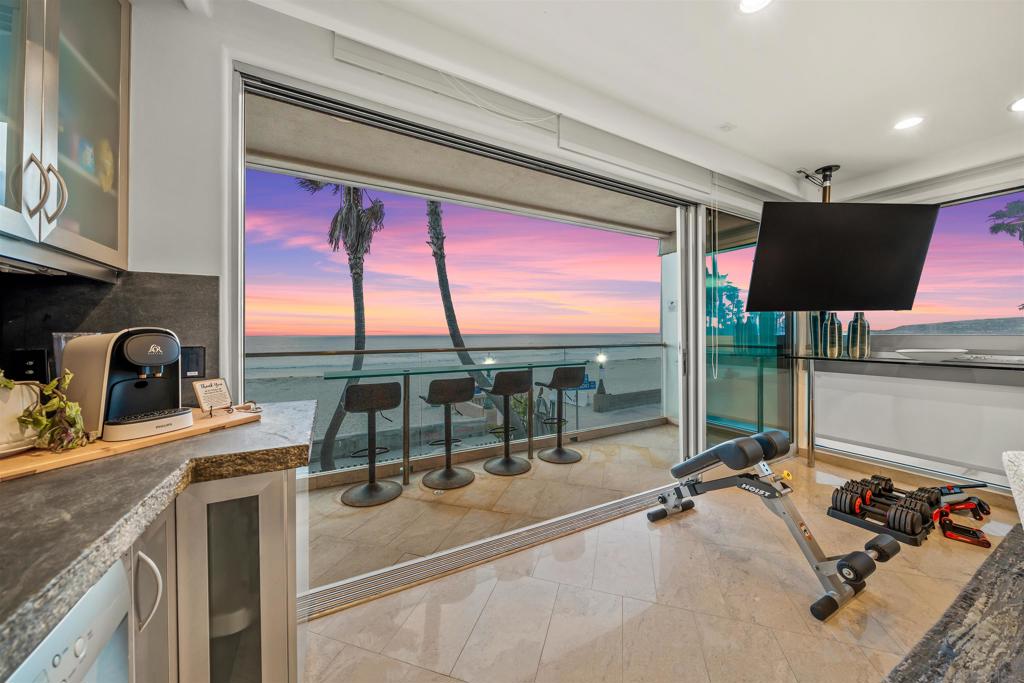 2999 Ocean Front Walk - photo 3
